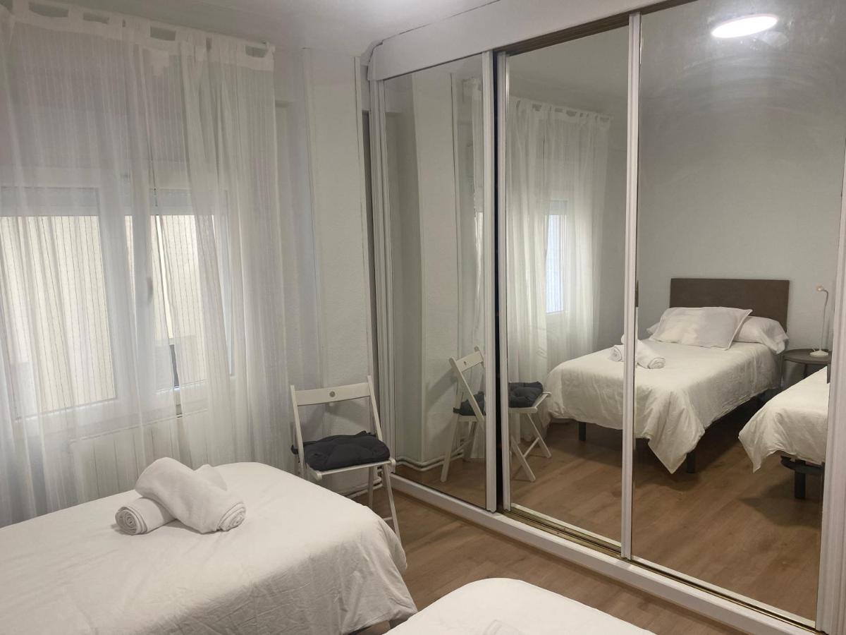 Pleno Centro, Cerca De Todo Con Wifi Gratis Y Ascensor Apartment Santander Bagian luar foto